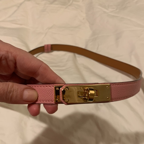 Thin  light pink golden buckle  fashionable belt size L adjustable 30.Must have!